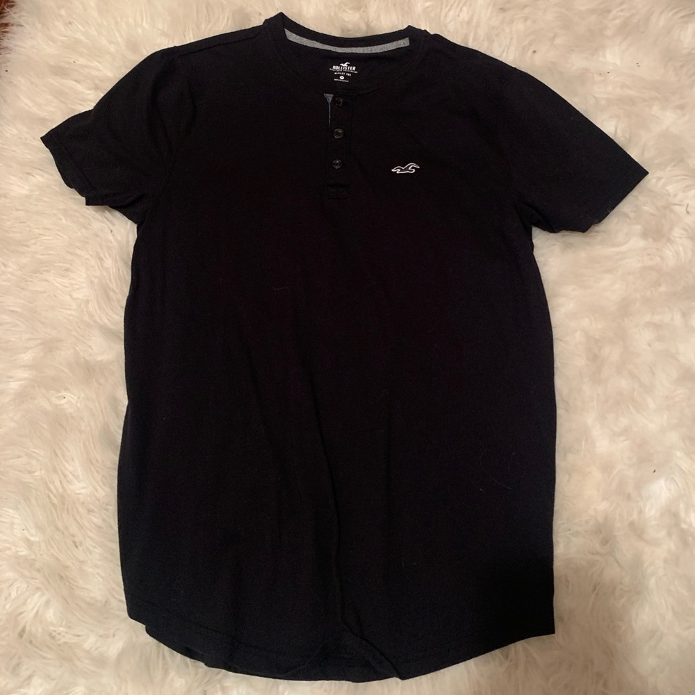 Men’s Hollister shirt